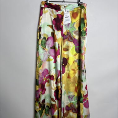 Pantaloni in raso floreali