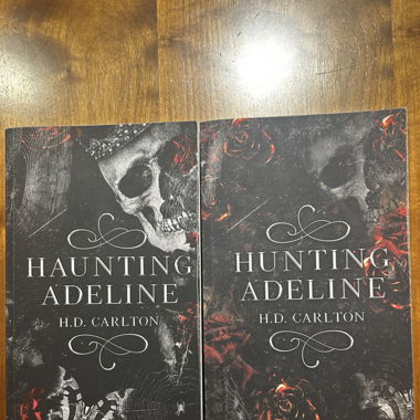 Haunting & Hunting Adeline - H.D Carlton (En)