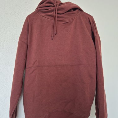 Roter Hoodie
