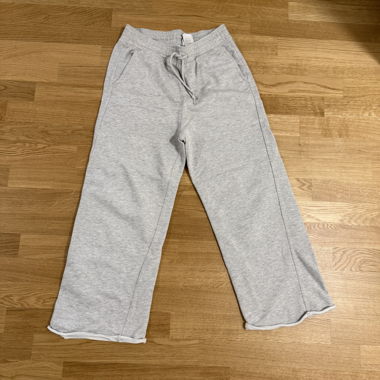Pantaloni in felpa Weekday