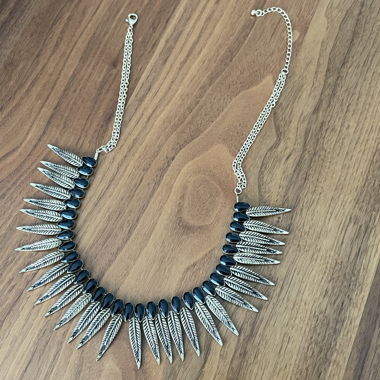 Collier avec dentelle