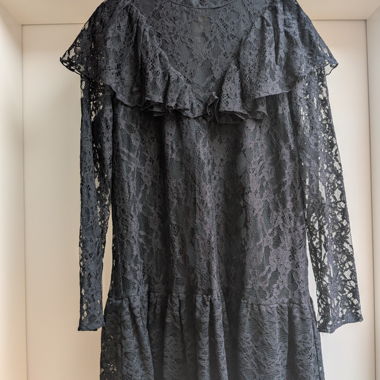 Abito in pizzo nero Zara
