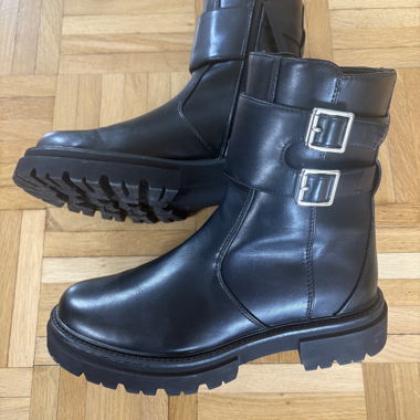 Black leather boots, size 40, like new