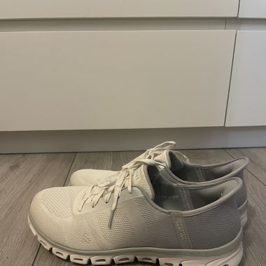 Skechers