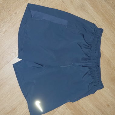short de course Nike