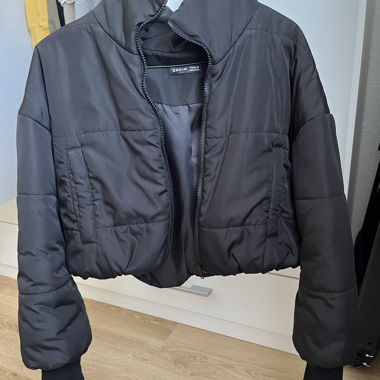 Black short SHEIN puffer jacket