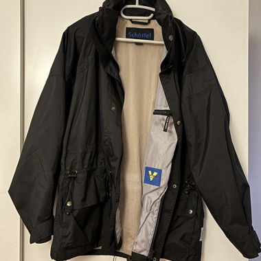 Giacca outdoor nera stile vintage