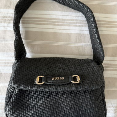 GUESS woven shoulder bag