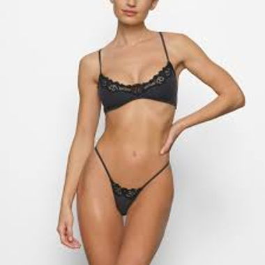SKIMS Black lace bralette 