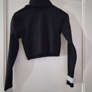Maglione nero con collo alto Zara M