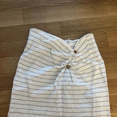 Mini jupe blanc cassé en mousseline Zara
