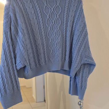 Pull court bleu Stradivarius taille M