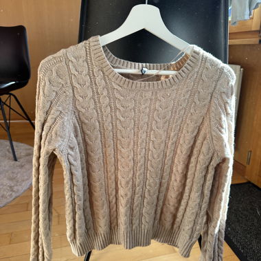 Knit sweater