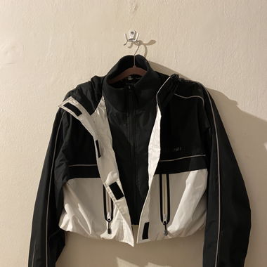 Kurze Jacke von iets frans (Urban Outfitters) 