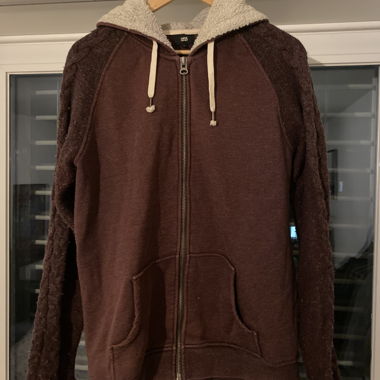 Wine-Red Zipper
