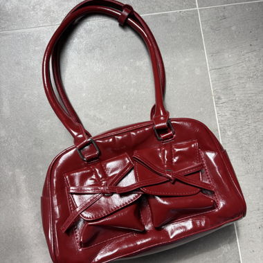 Sac à main rouge/bordeaux verni 