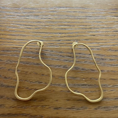 Boucles d’oreilles dorées, filigranes, minimal