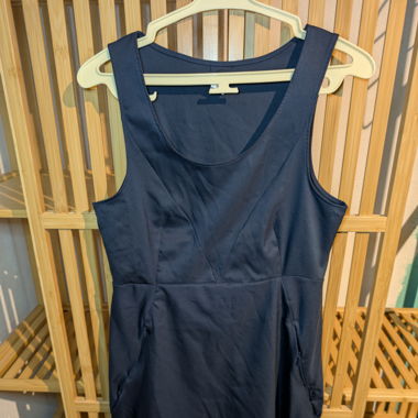 Sportkleid mit Seitentaschen