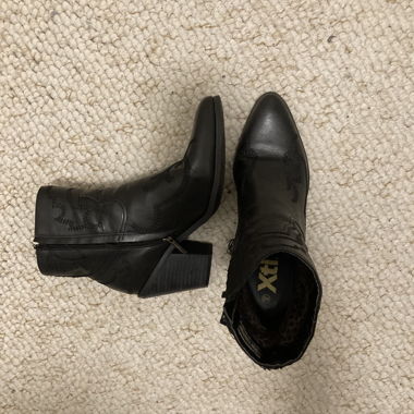 Bottines cowboy noires