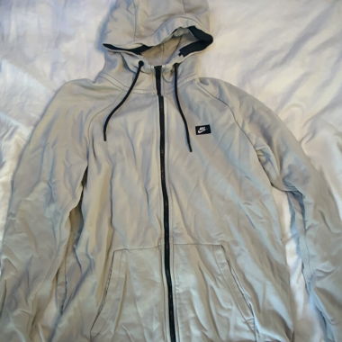 Nike Jacke mit Rissverschluss/Kapuze