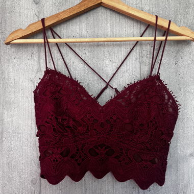 Top court en dentelle rouge