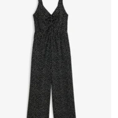Overall blau mit weissen Punkten