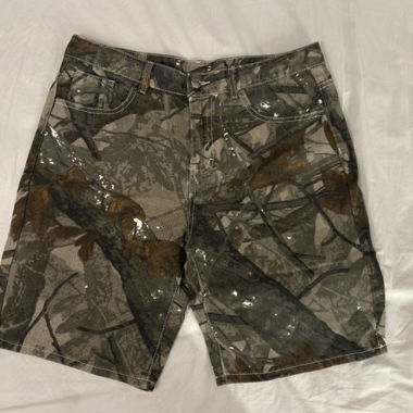 Pantaloncini baggy mimetici