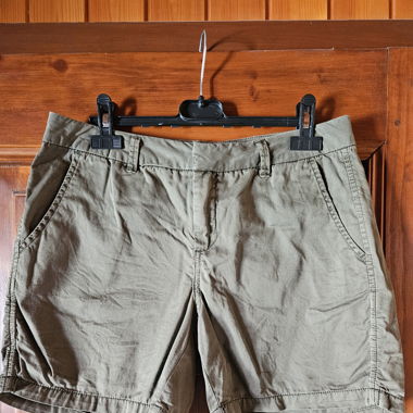 Short kaki