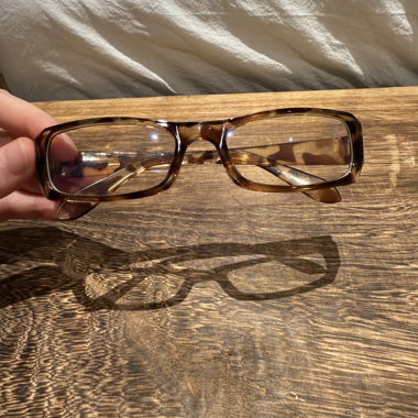 Lunettes monture - écailles 
