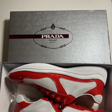 Prada cups 