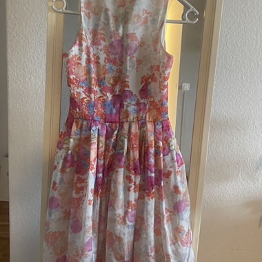 ASOS Blumenkleid