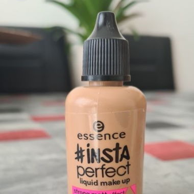 Essence Insta Perfect Liquid Make Up