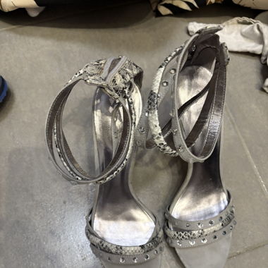 Guess Heels Size 41