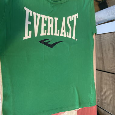 T-shirt for 12-year-old children.