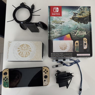 NINTENDO Switch OLED Tears of the Kingdom Edition 