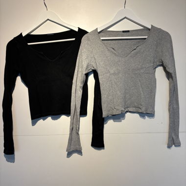 Set da 2 maglie maniche lunghe scollo a V grigio/nero