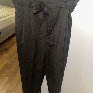 Pantaloni in tessuto verde scuro