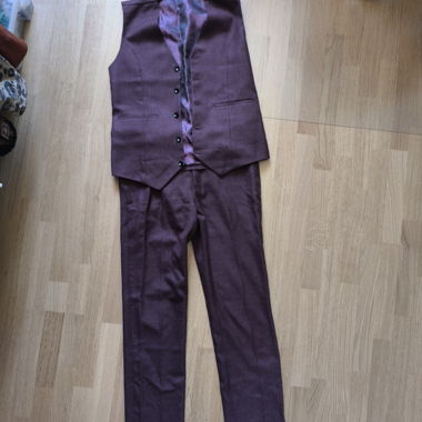 Completo bordeaux con gilet, Taglia 38