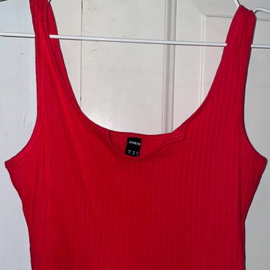 Top rouge