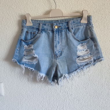 Jeans-Short mit Destroy-Look