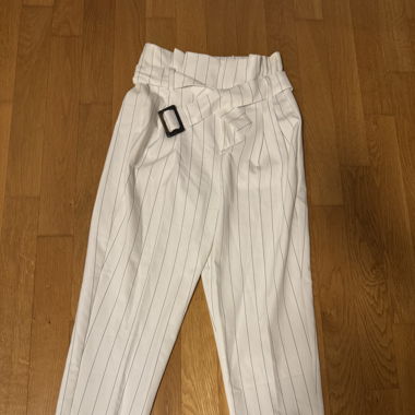 Hose gestreift mit Gürtel