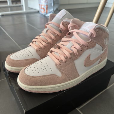 Baskets Air Jordan 1 Mid SE