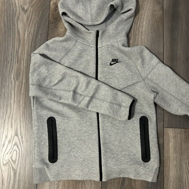Nike tech