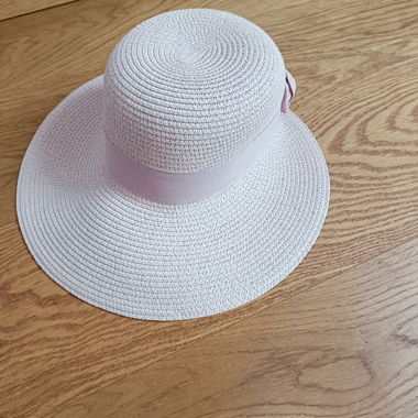Hut Rosa
