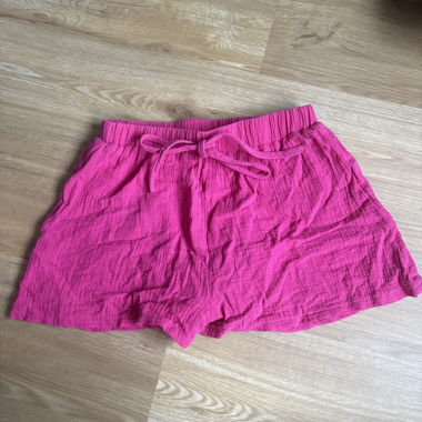 Short rosa con vita elasticizzata