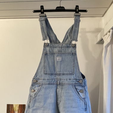 Latzhose 