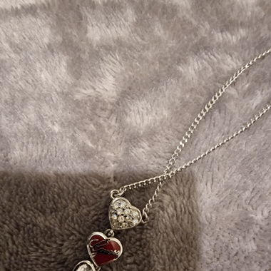 Guess collier 