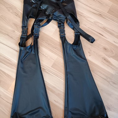 Schwarze RAVE hosen 