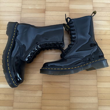 Dr. Martens 1490 Neri a 10 occhielli