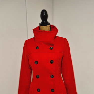 ROTER WINTERMANTEL GR.36 H&M